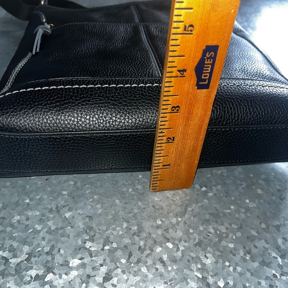 NWT- THE SAK Black Pebbled Leather IRIS Zip Shoulder Bag Crossbody - Picture 9 of 9